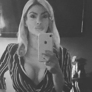 Meet your Posher, Dana